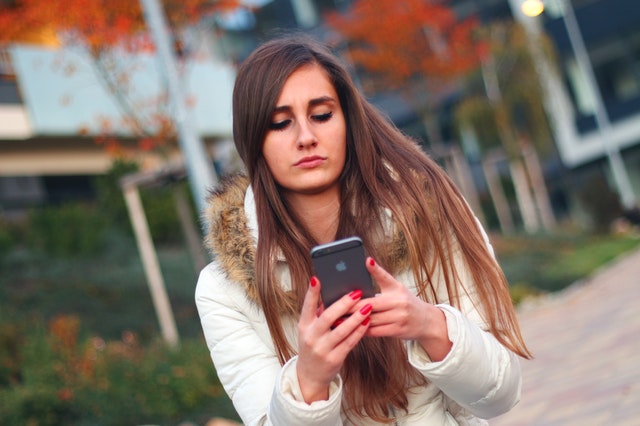 person-woman-apple-iphone